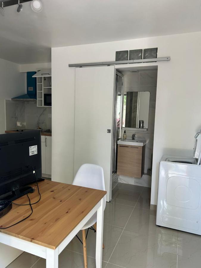 Studio3 Centre Ville Massy Massy  Luaran gambar